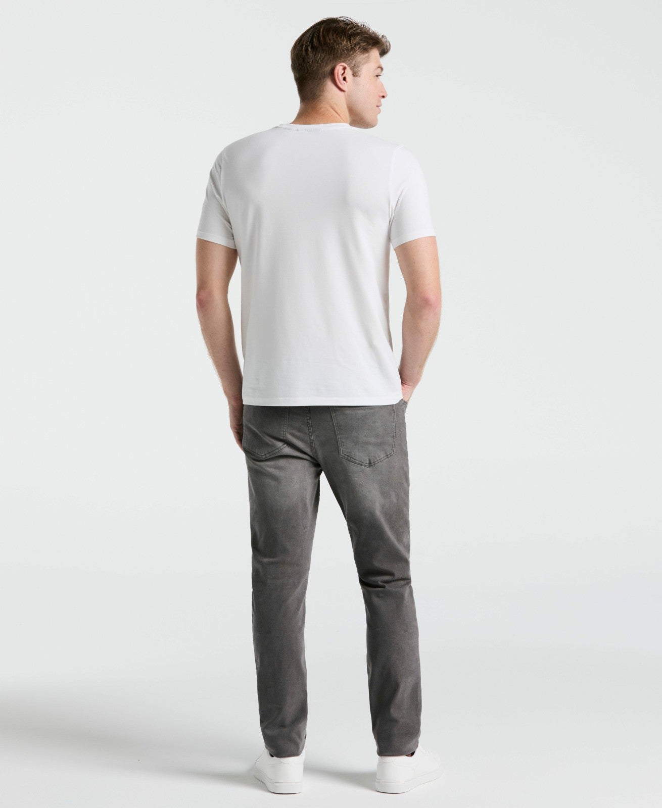 Perry Ellis Clothing Men's Slim Fit Light Wash Grey Denim Pants