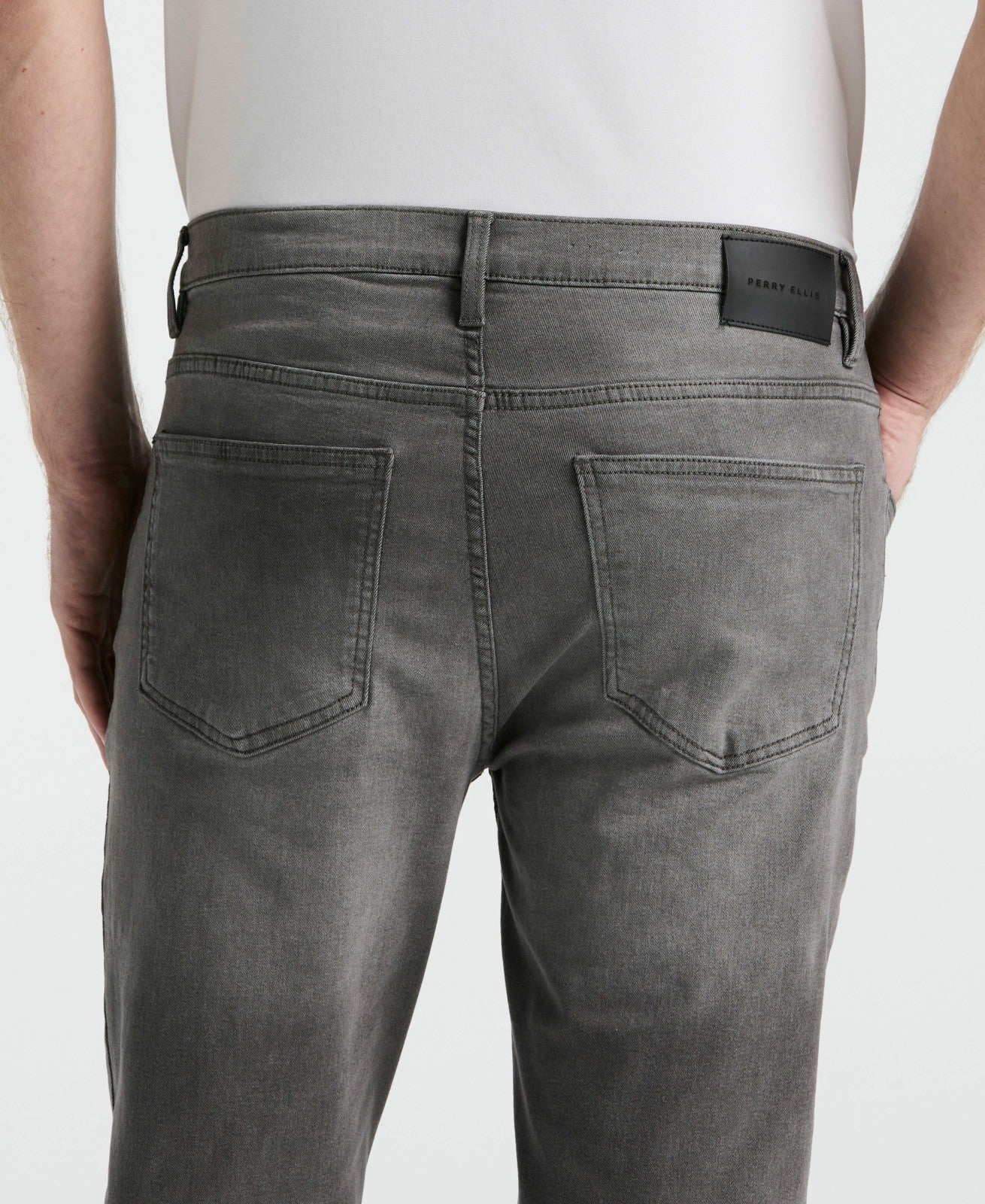 Perry Ellis Clothing Men's Slim Fit Light Wash Grey Denim Pants